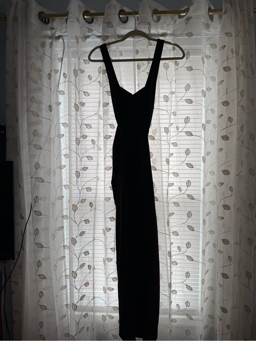 Classic Black Sleeveless Maxi Dress